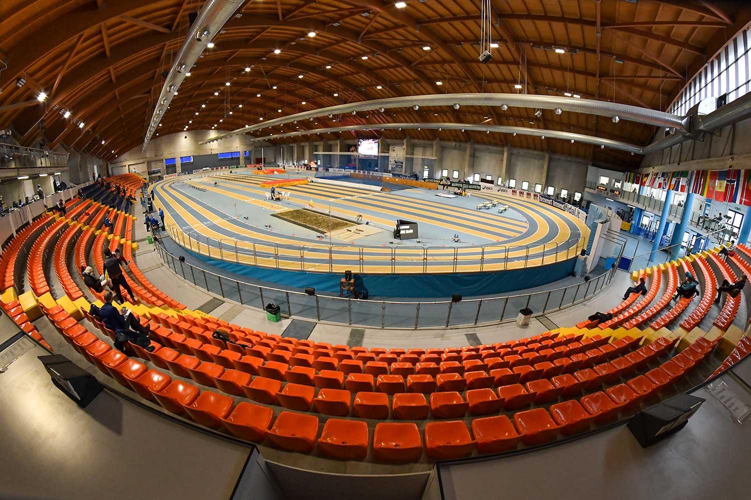 scopri la chiusura delle attività indoor per le categorie juniores e under 13-11, con eventi, risultati e aggiornamenti.