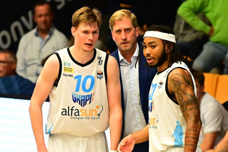dante maddox supera un record storico in lega basket, mostrando prestazioni eccezionali e segnando una nuova era nel campionato.
