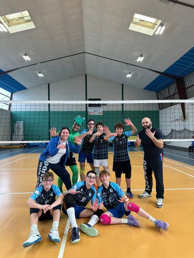 labarthe-sur-lèze: pomeriggio di volley emozionante con partite avvincenti e momenti di divertimento per tutti gli appassionati di pallavolo.