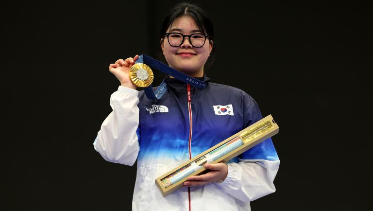 scopri gli atleti con le maggiori probabilità di vincere una medaglia alle olimpiadi 2024. analisi, pronostici e curiosità sugli uomini e le donne da tenere d'occhio durante i giochi.