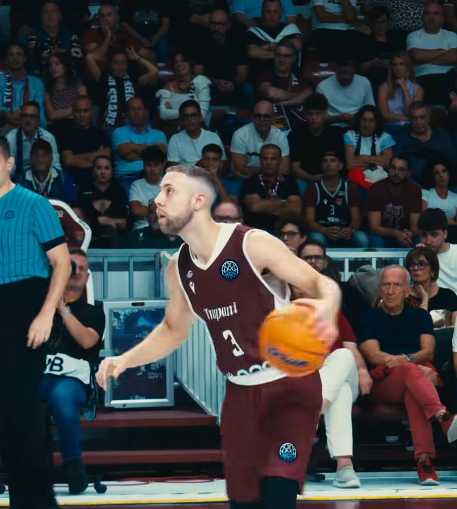 i pekel sharks u20 si classificano secondi nel campionato di basket, dimostrando talento e determinazione sul campo.
