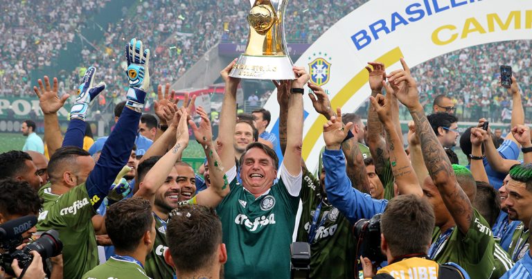 scopri la vicenda della stella del beach volley condannata per la sua esultanza durante l'arresto di bolsonaro, un evento che ha suscitato grande controversia.